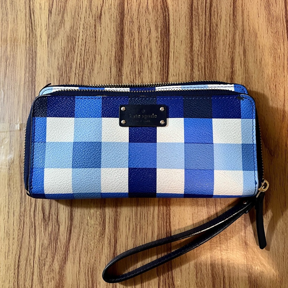 Kate Spade Blue and White Gingham Continental Wallet Wristlet ♠️